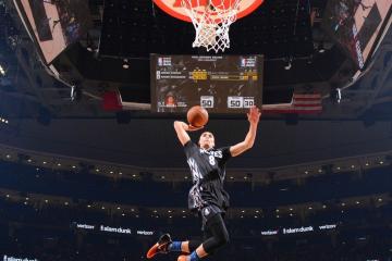 开云体育APP下载-鹰隼击长空，奥运周期关隘夜，哈登以唯一性镌刻遗产