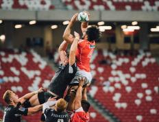 开云官方app入口-绿茵场上的东契奇，意甲焦点战之夜，一人主宰比赛走向