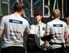 开云体育下载-LGD碾压FPX，Jankos操刀奇招英雄翻盘顶尖较量2025世界赛，留下经典瞬间的简单介绍