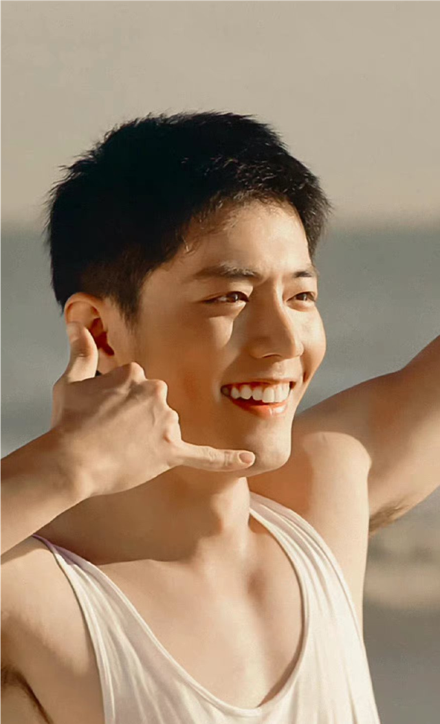 开云体育官网-JDG绝杀HKA，Elk单局斩获MVP顶尖较量半决赛，让粉丝疯狂欢呼