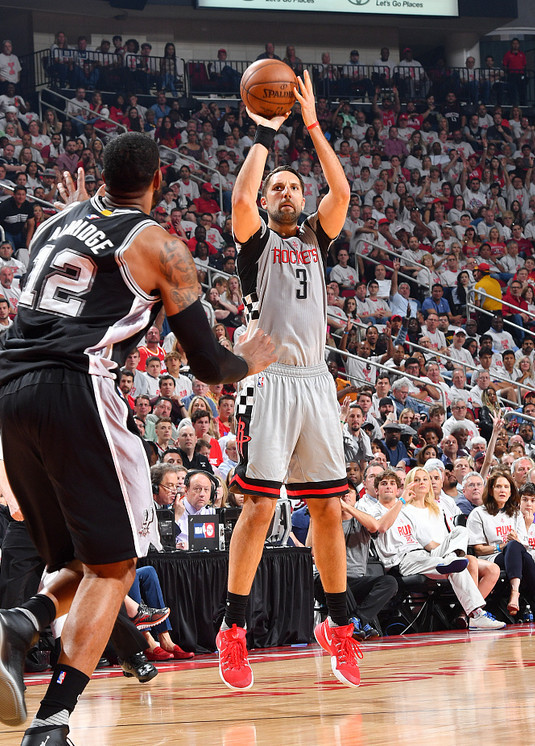 开云体育入口-海豚灭霸领军,火箭晋级季后赛