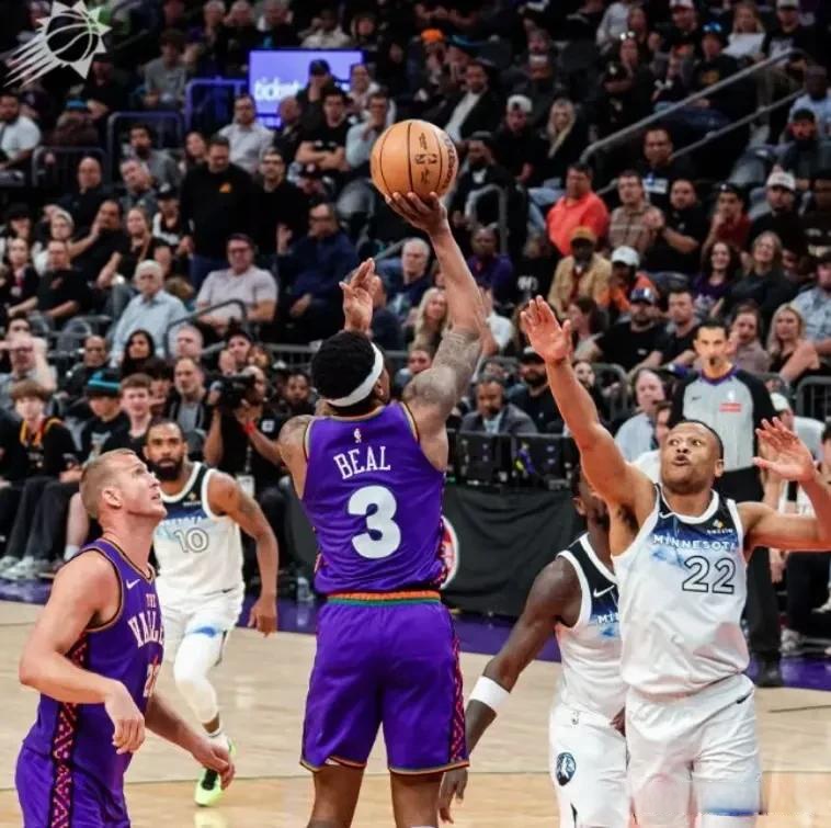 开云体育-太阳击败活塞,布克砍下30+7+7