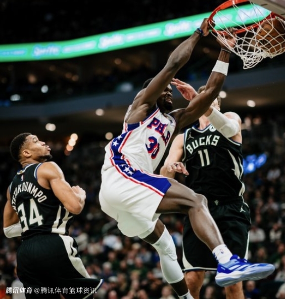 开云下载-76人队在对阵雄鹿队的比赛中获胜