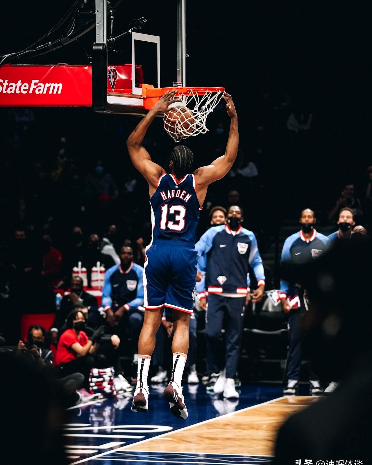 开云官方app入口-包含篮网队主场告负,陷入被淘汰危机的词条