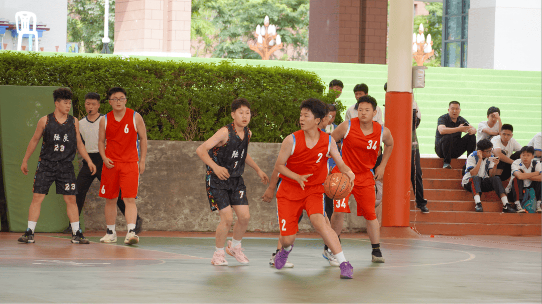 开云APP-青少年篮球联赛培养营，梦想从这里展翅高飞的简单介绍