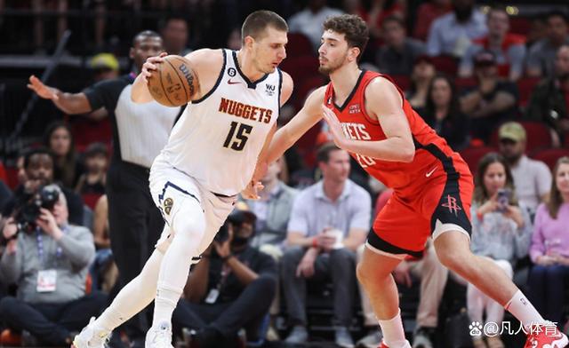 开云体育登录-欧洲篮球超级联赛激战正酣，明星球员出场