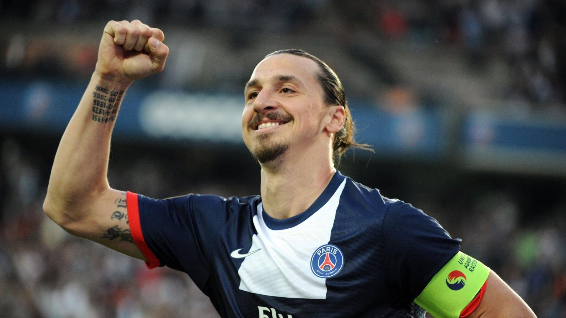 开云APP-跨界之夜，当足球金球先生驶入F1争冠终局